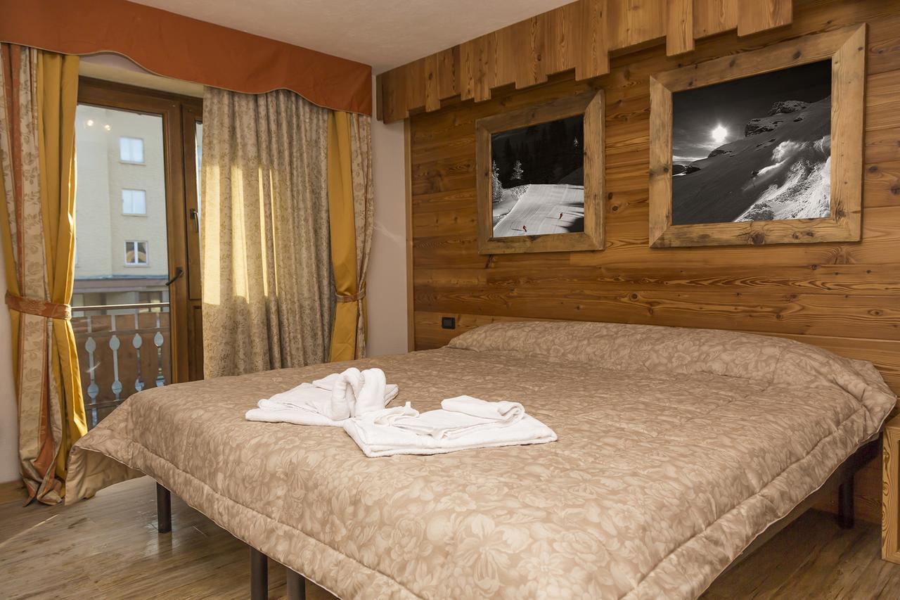 Hotel Clotes Oulx Extérieur photo