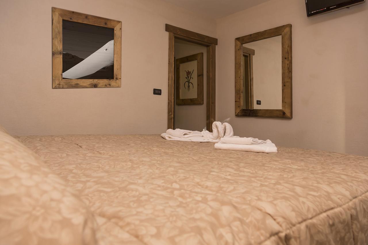 Hotel Clotes Oulx Extérieur photo