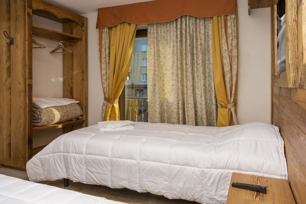 Hotel Clotes Oulx Extérieur photo