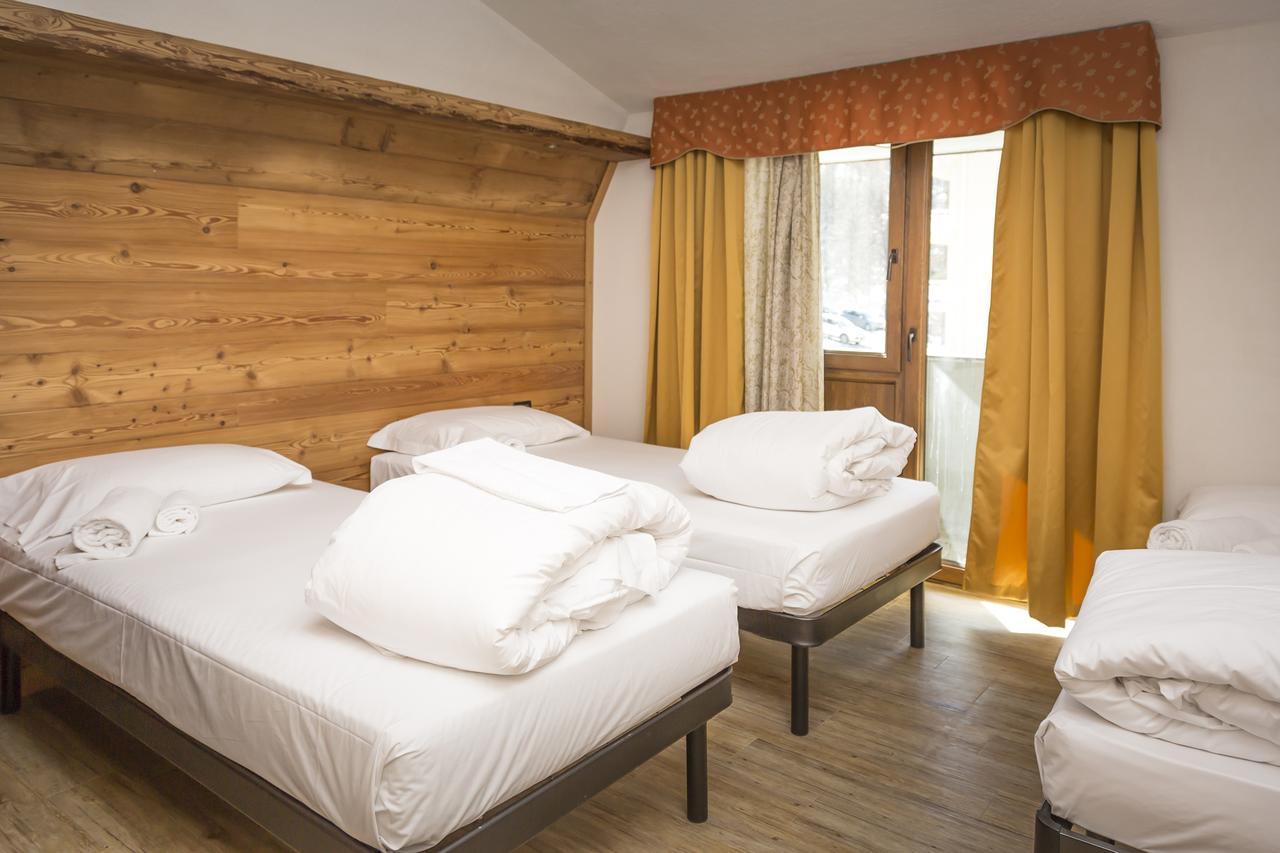 Hotel Clotes Oulx Extérieur photo